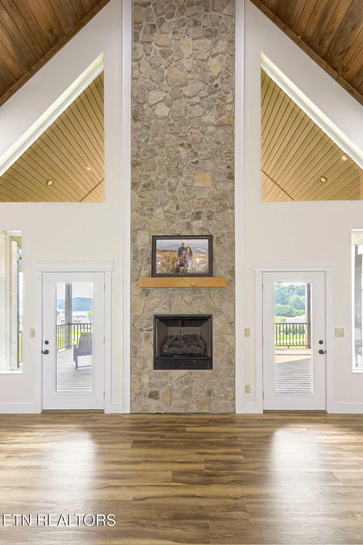 Photo of 1005 Enchanted Drive
