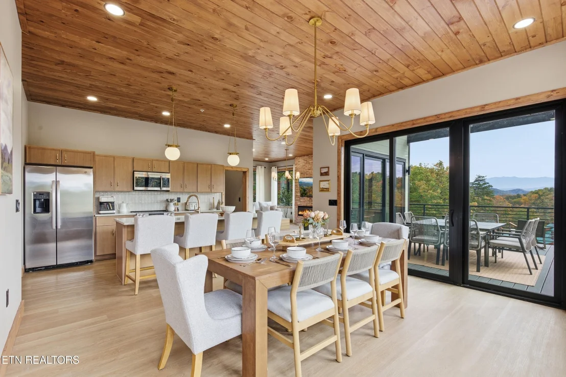Photo of 1540 Bear Valley Rd
