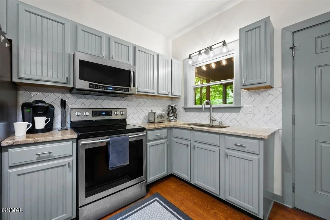 Photo of 438 Laurel Road