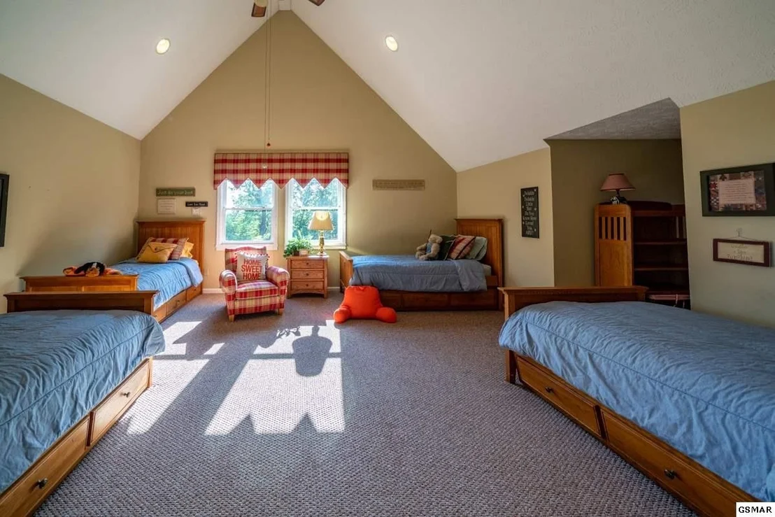 Photo of 1119 Gordon Way