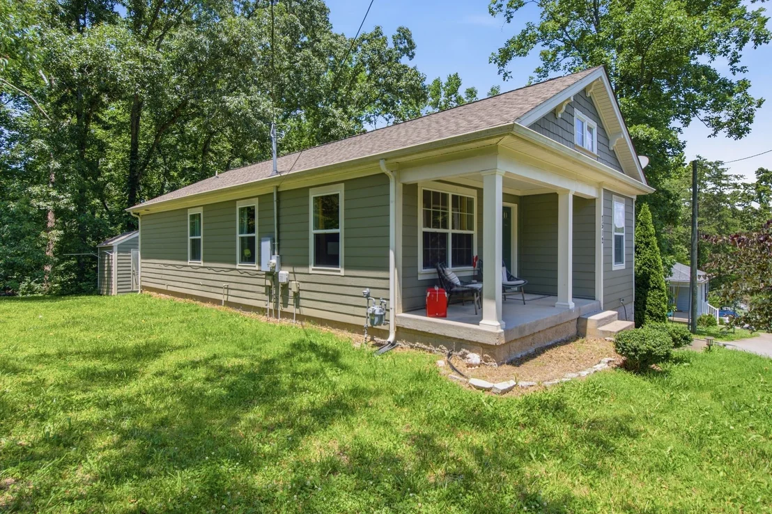 Photo of 7512 Chester Rd