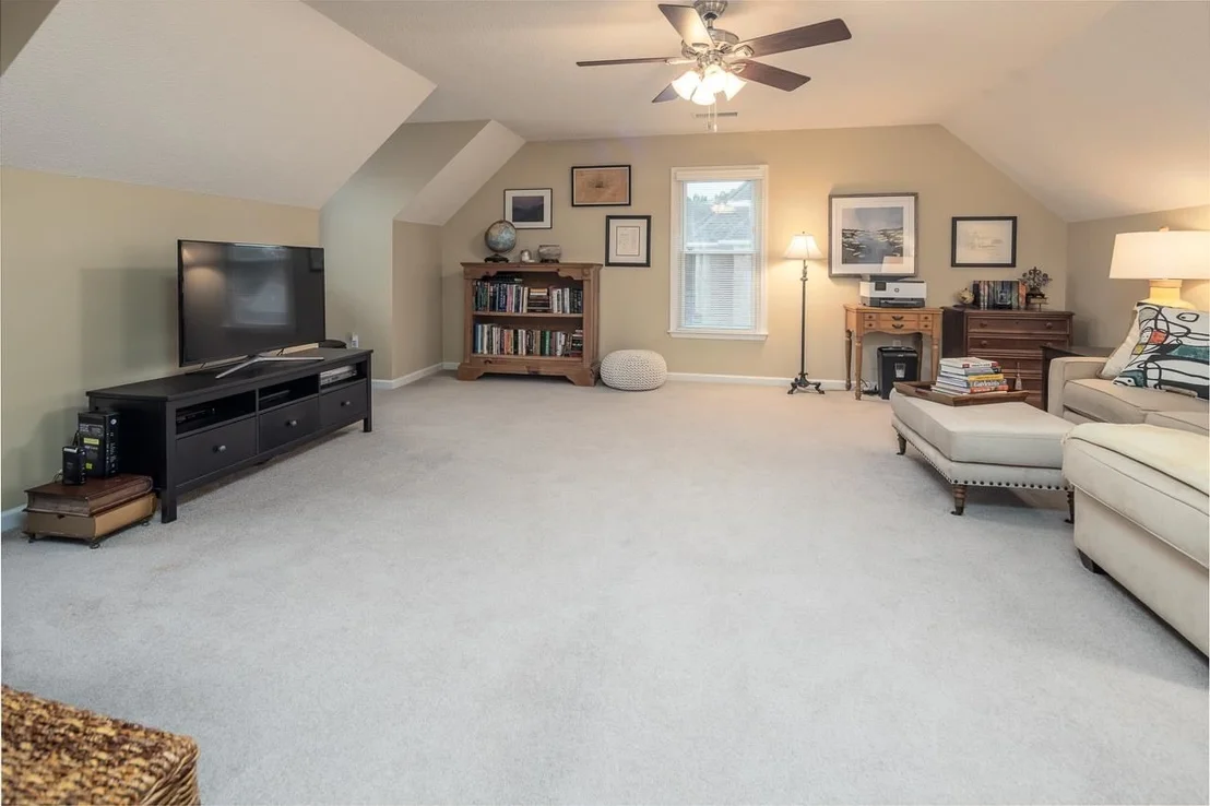 Photo of 548 ALEXANDRIA DR