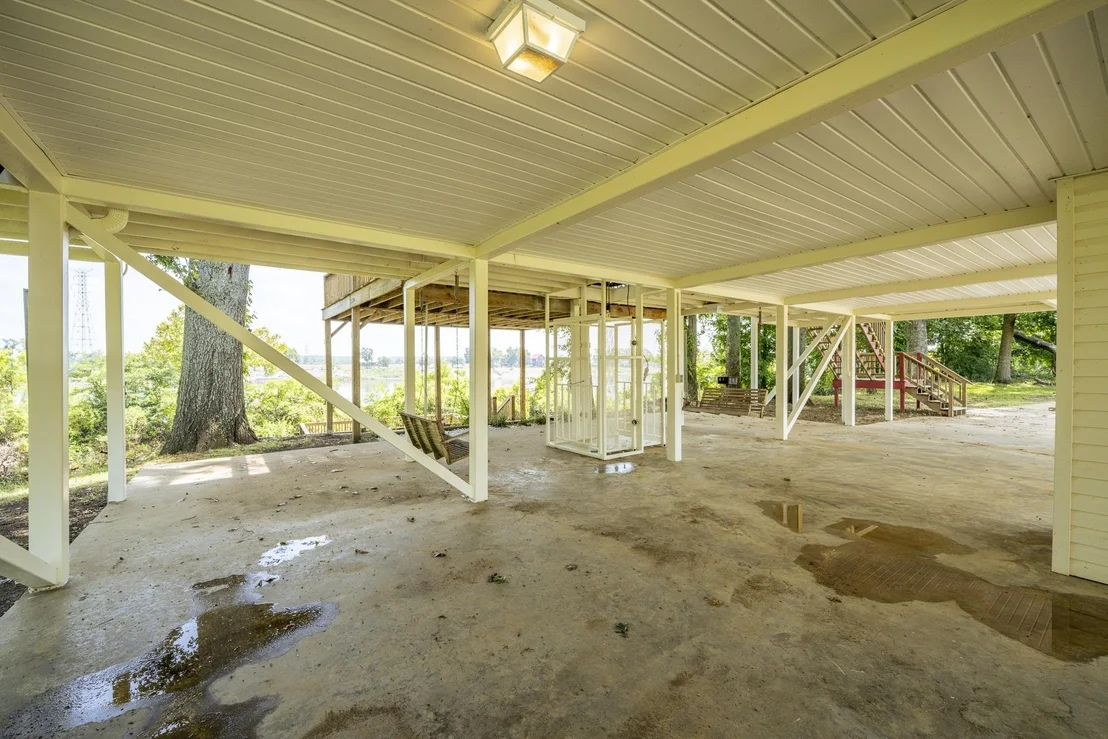 Photo of 649 NARROWS LN