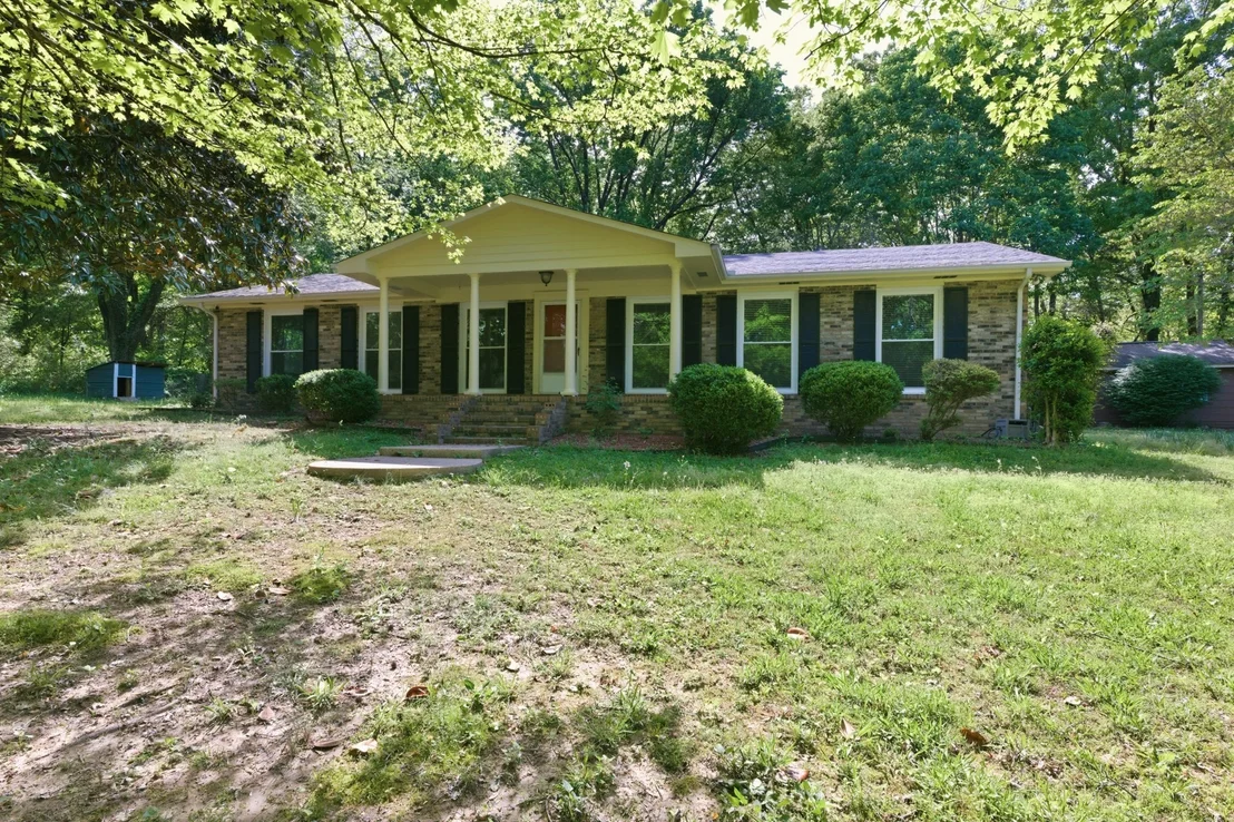 Photo of 2225 Highway 48 N