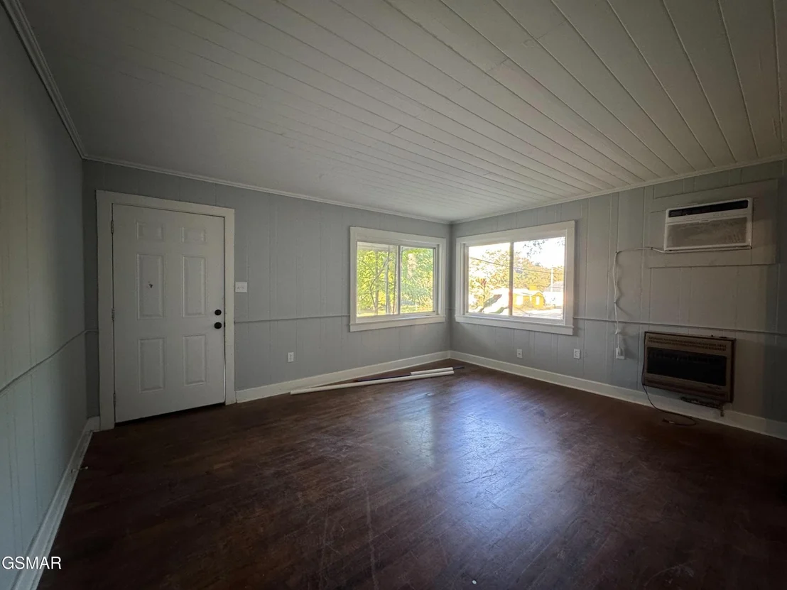 Photo of 409 Eastgate Road
