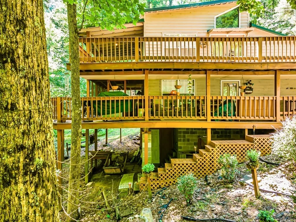 Photo of 2590 Bluff Mountain Road