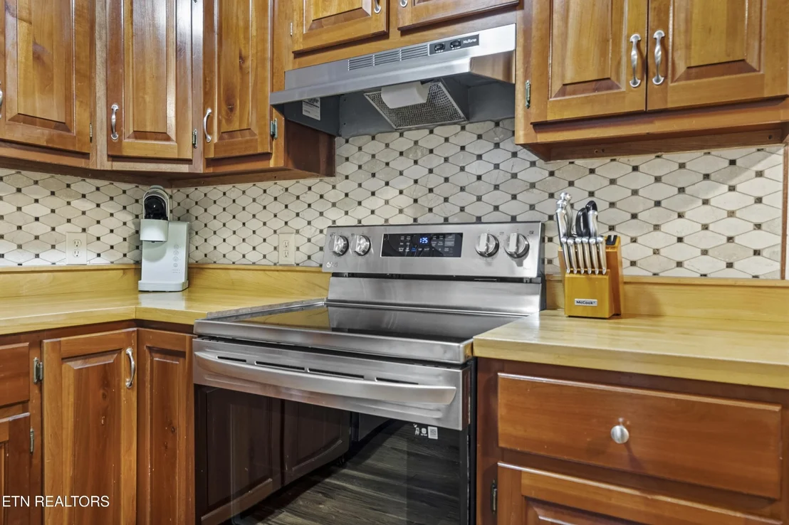 Photo of 2106 Hickory Manor Rd