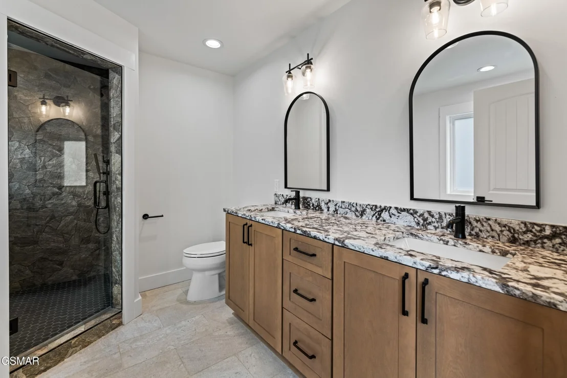 Photo of 652 Pinecrest Drive