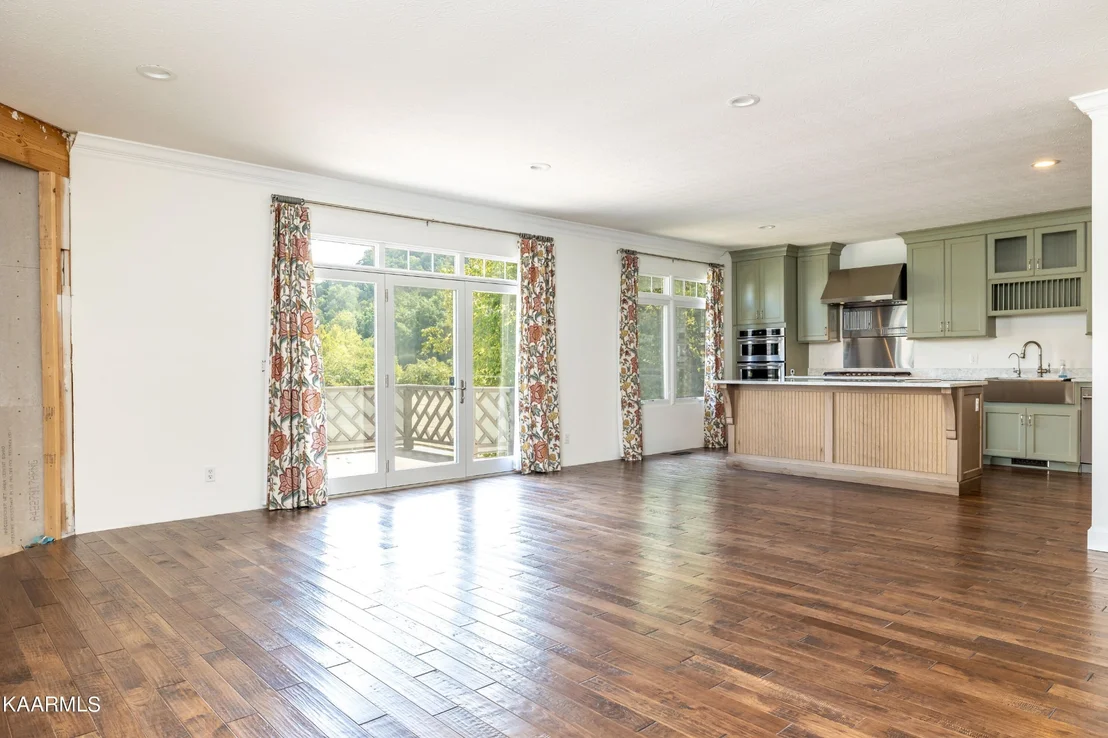 Photo of 65 Riverview Drive