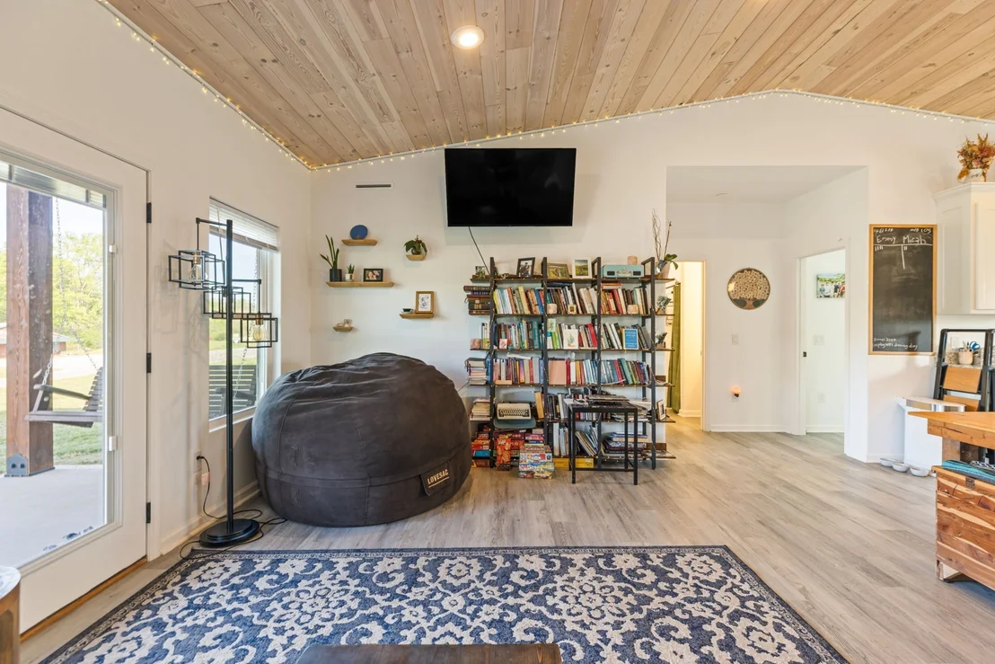 Photo of 448 Duncan Cir