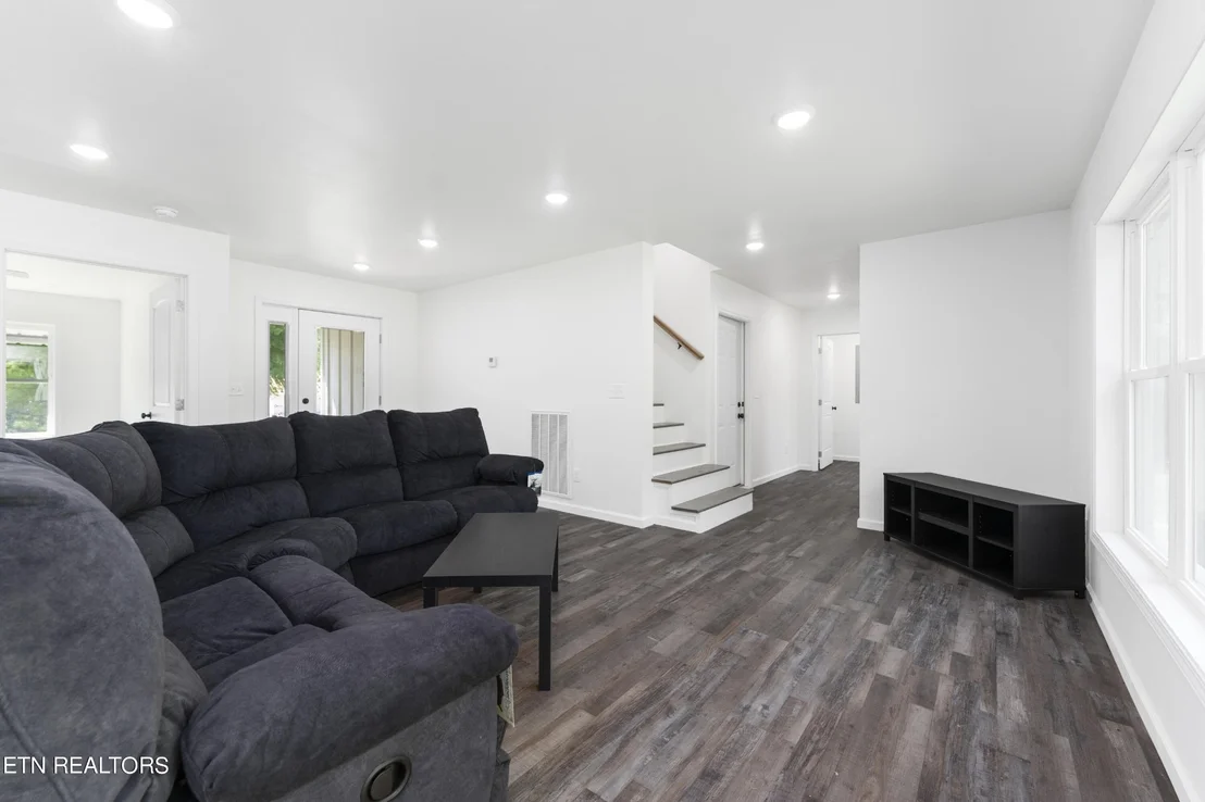 Photo of 178 Jay Loop