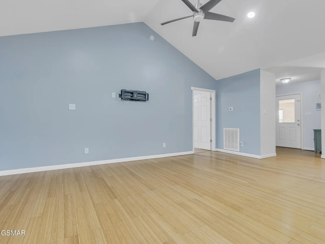 Photo of 413 Glenns Lea