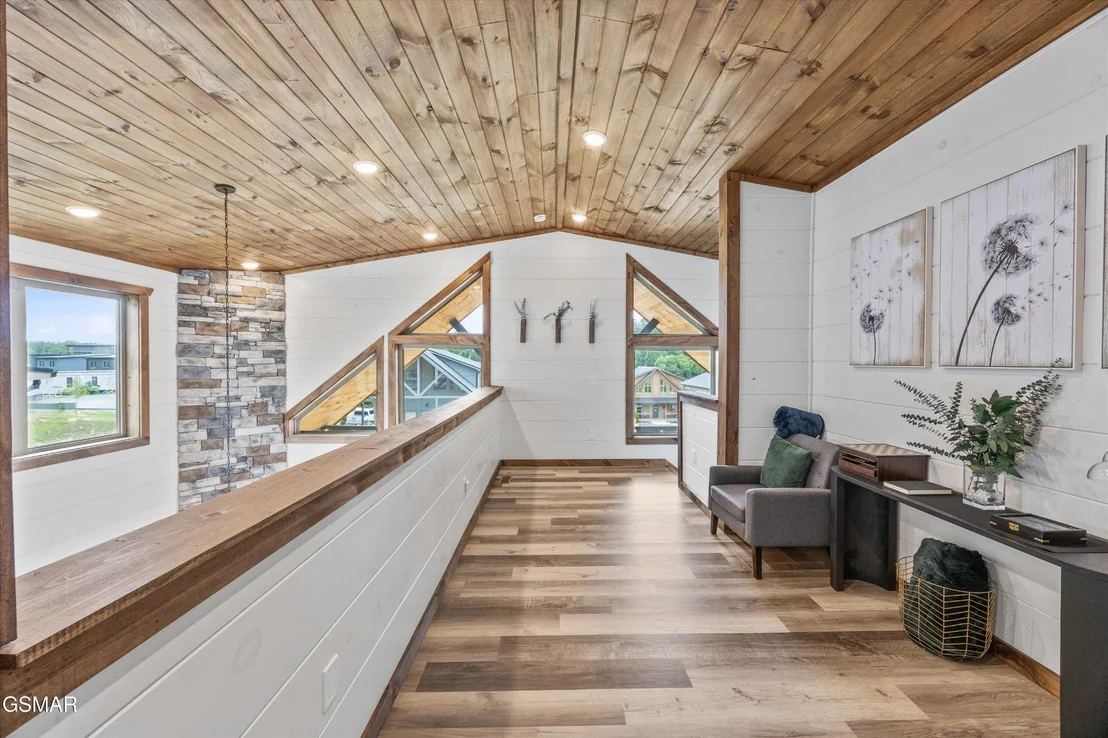 Photo of 411 Hatchet Way