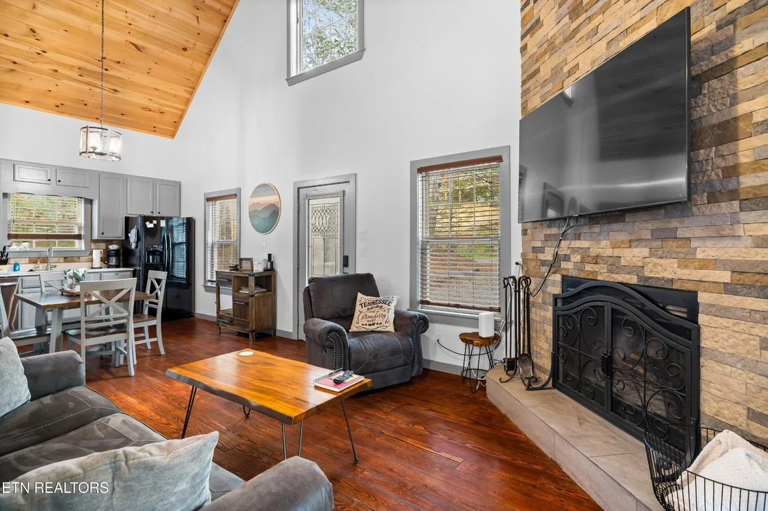 Photo of 516 Clearwater Circle