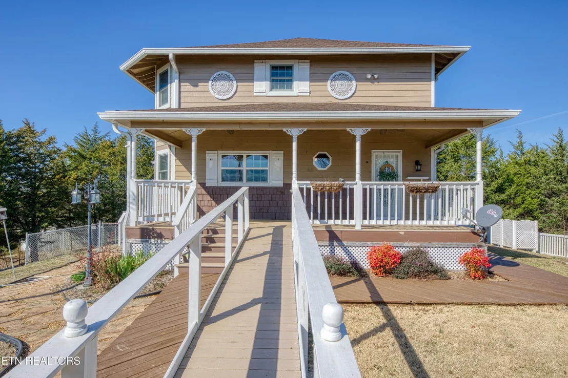 Photo of 1110 Bayfront Drive