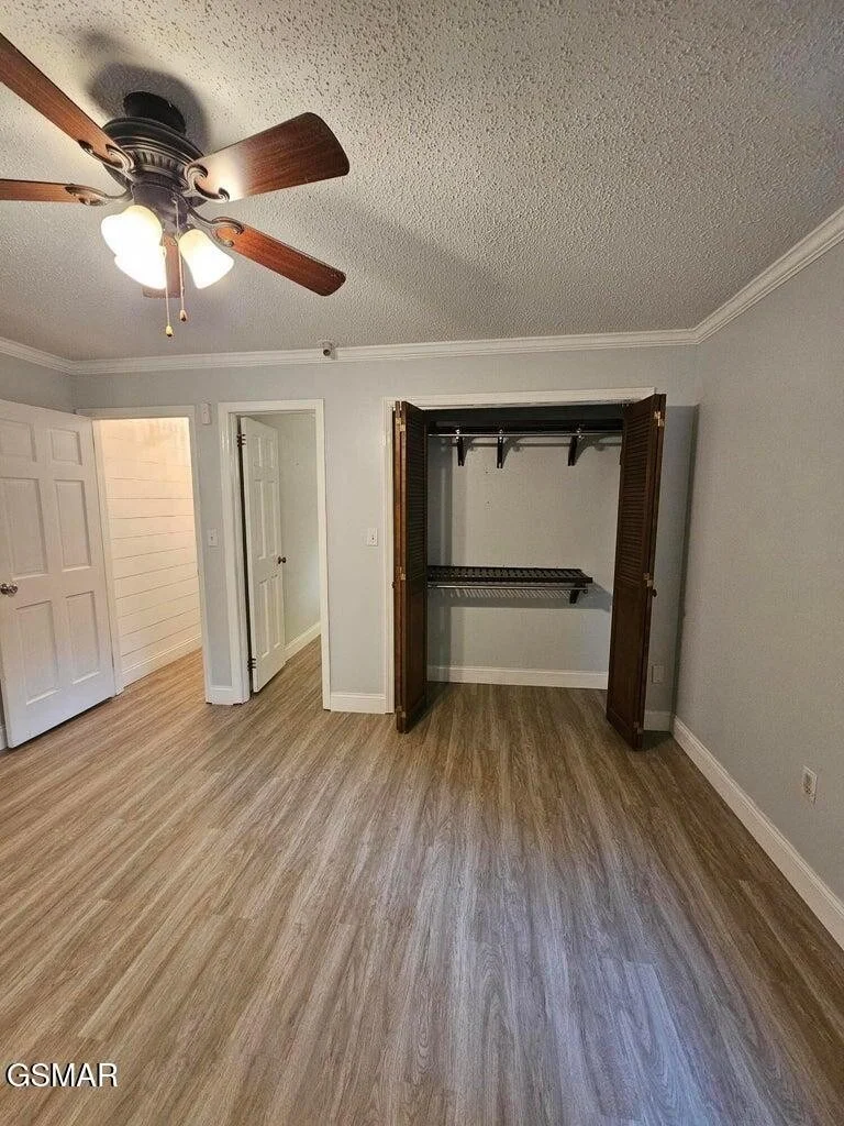 Photo of 716 White Oak Circle