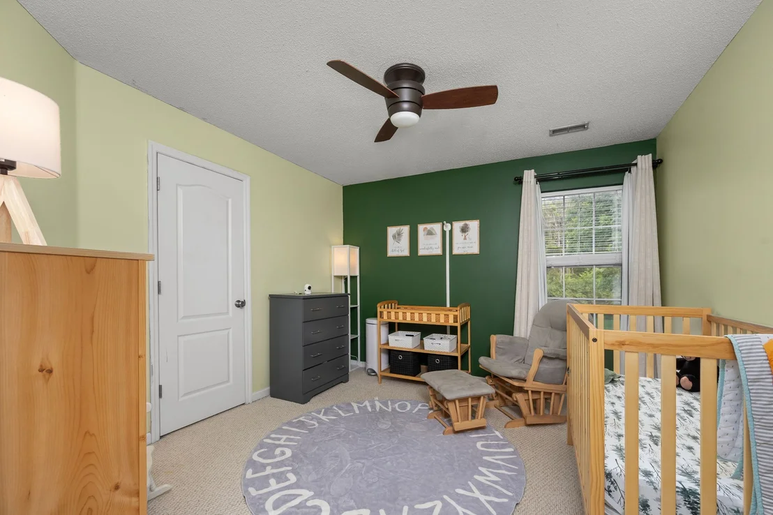 Photo of 3434 Leslie Ln