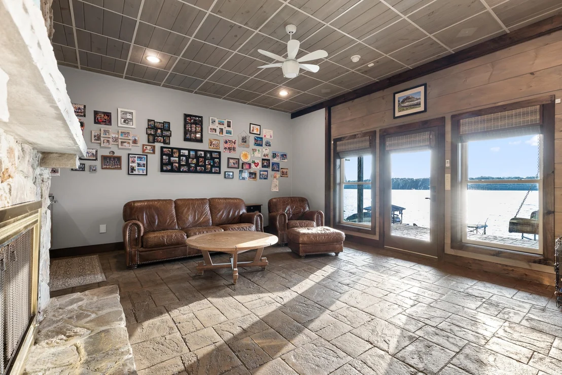 Photo of 6100 Lynn Road