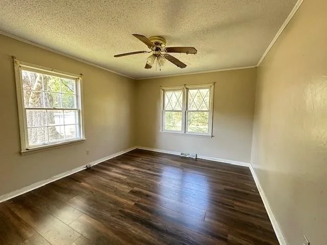 Photo of 70 RIVERSIDE DR