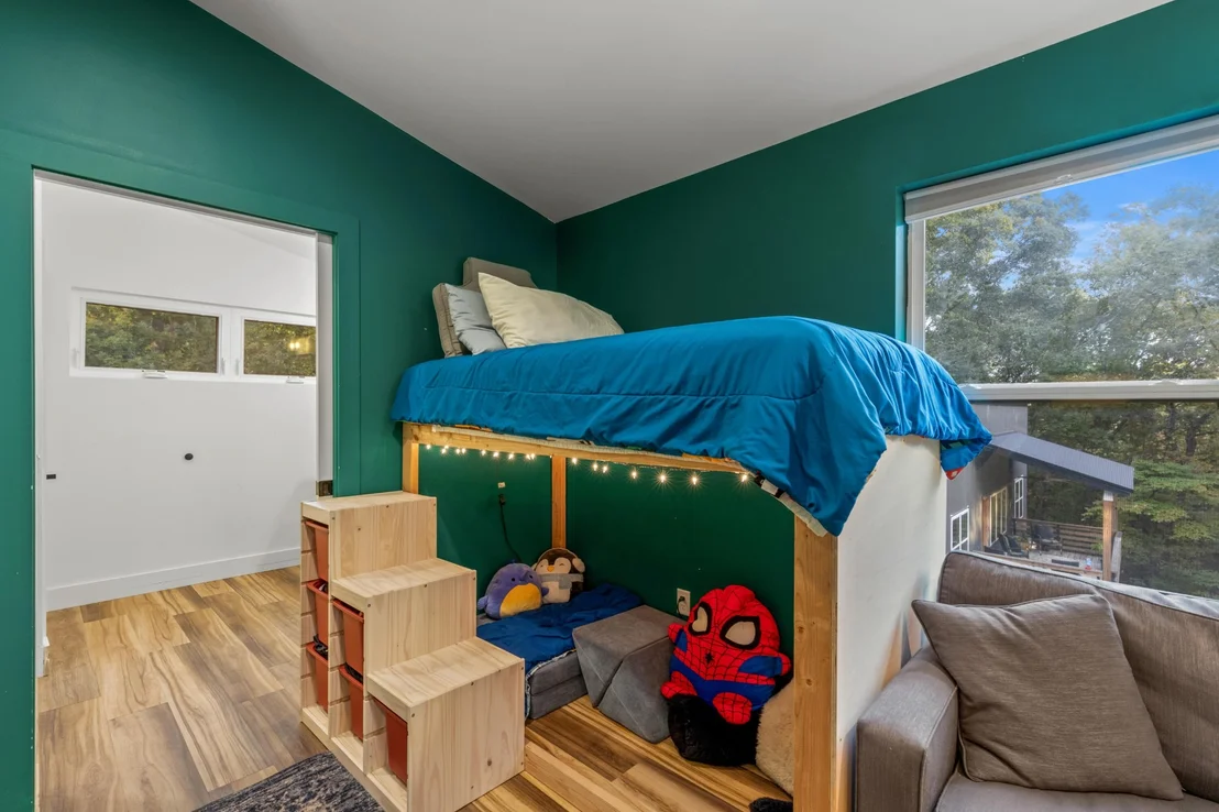 Photo of 163 Sunset Ridge Drive