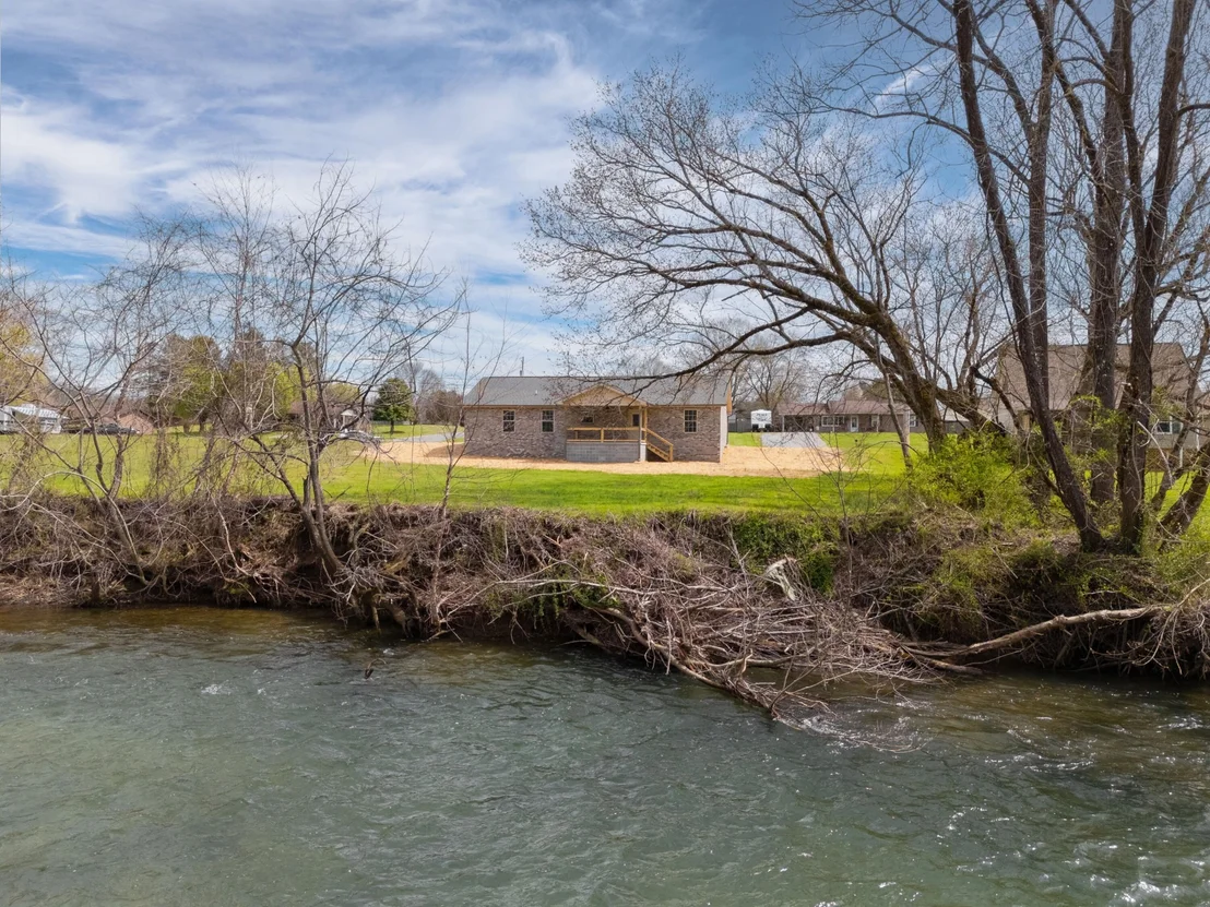 Photo of 208 Rivers Edge Lane