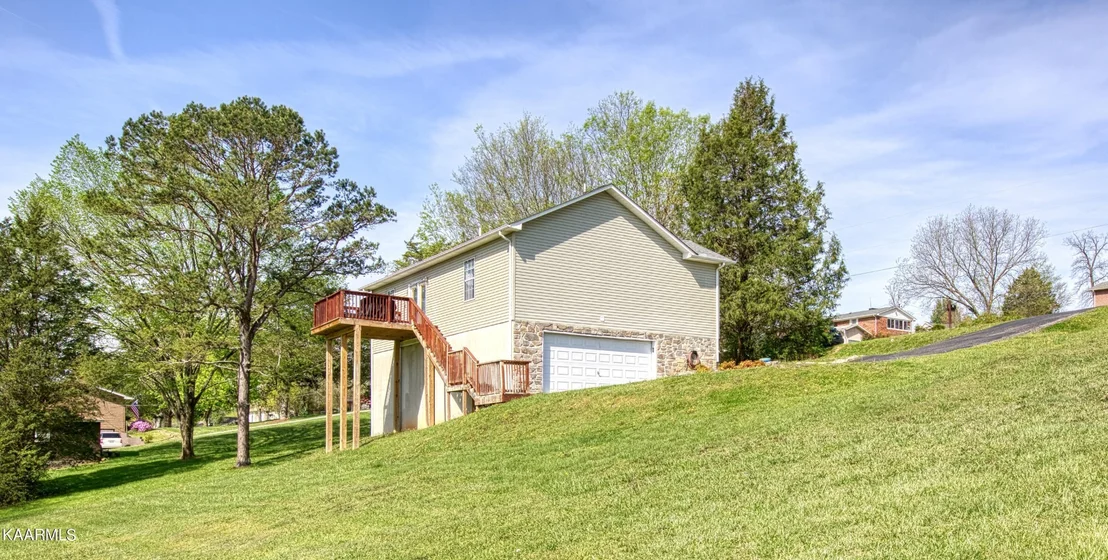 Photo of 104 Alpine Drive