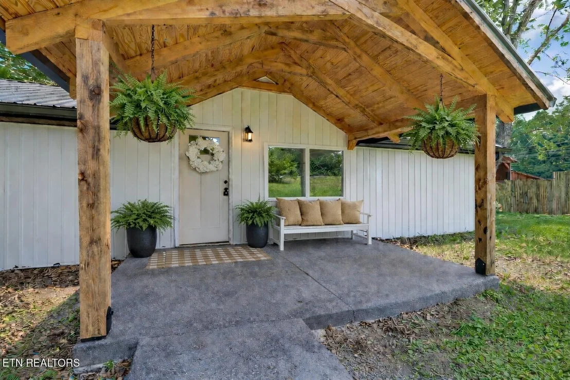 Photo of 1095 Franklin Rd