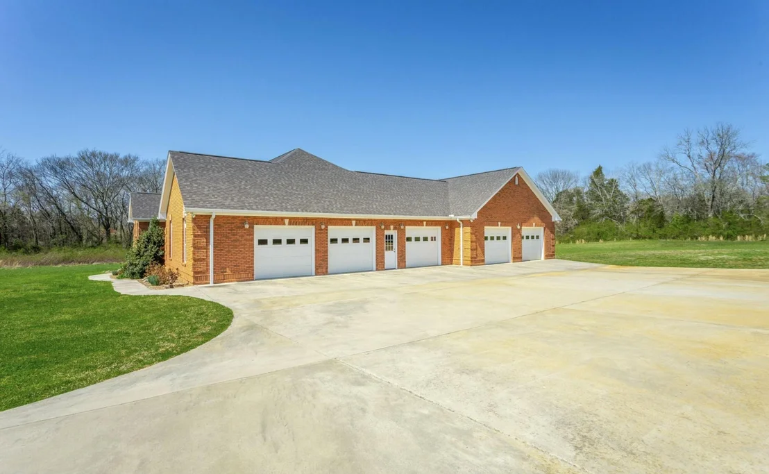 Photo of 454 Lee Clarkson Road
