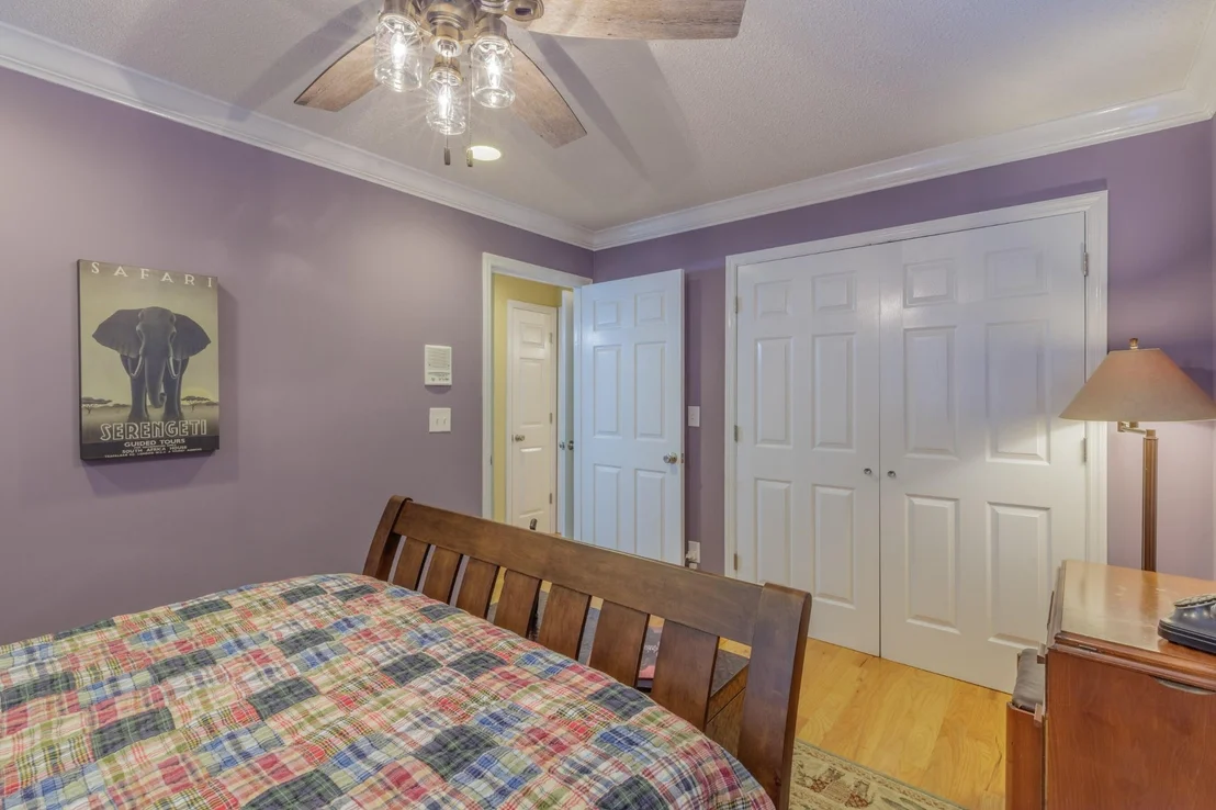 Photo of 801 Thomas Avenue