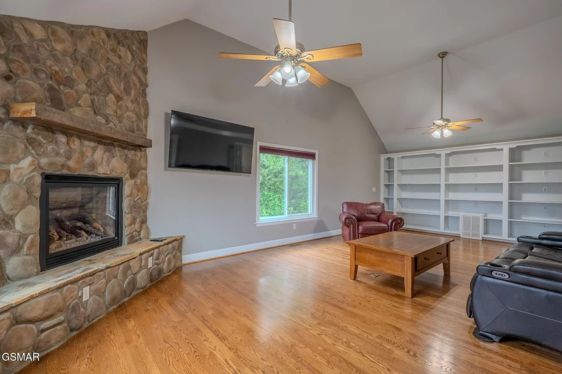 Photo of 1110 Hide Away Lane