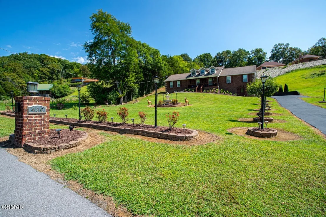 Photo of 430 Spicer Lane