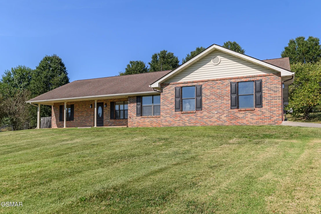 Photo of 2115 Bradley Lane