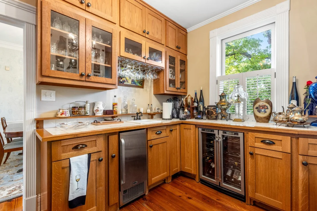 Photo of 46 N Crest Road