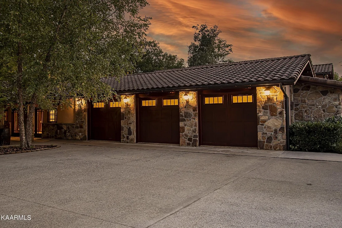 Photo of 1514 Canterbury Downs Rd
