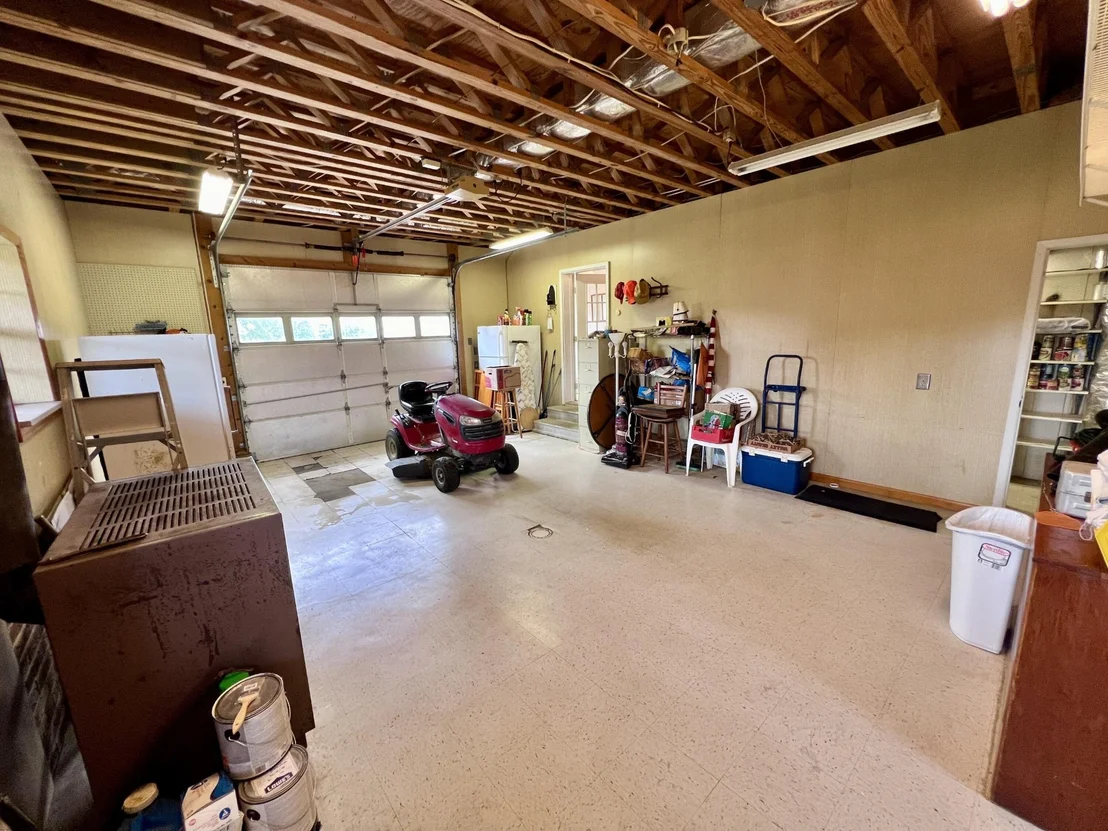 Photo of 1689 Ridge Road
