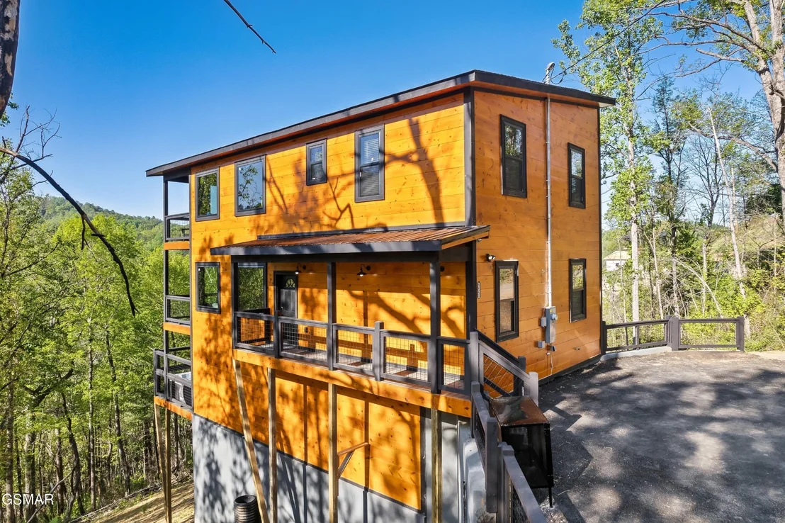Photo of 2320 Headrick Lead