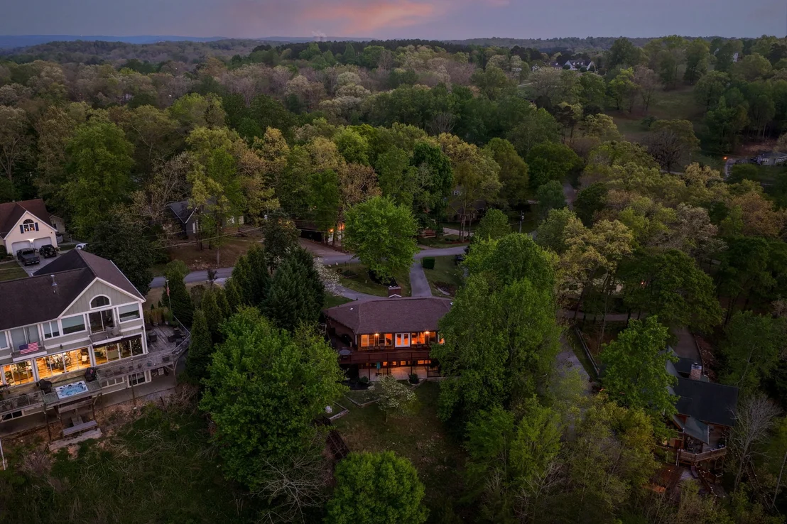 Photo of 979 Clift Cave Road