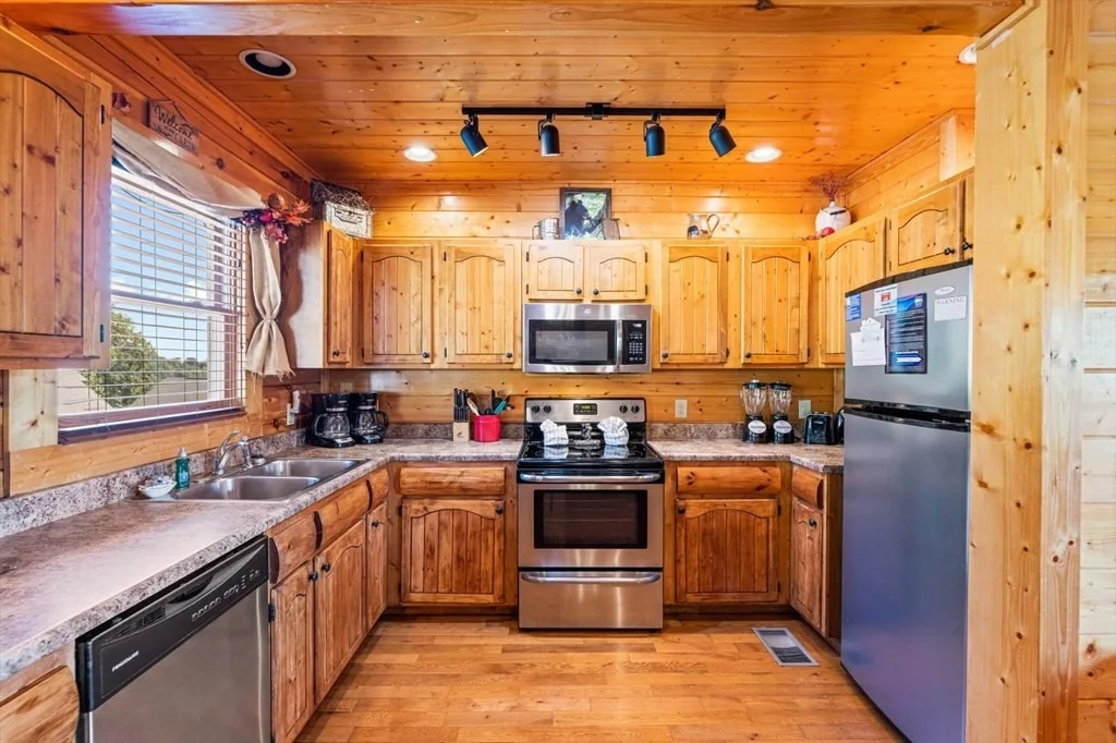 Photo of 2736 Mountain Preserve Drive