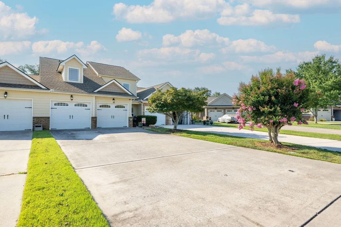 Photo of 5388 Mandarin Circle