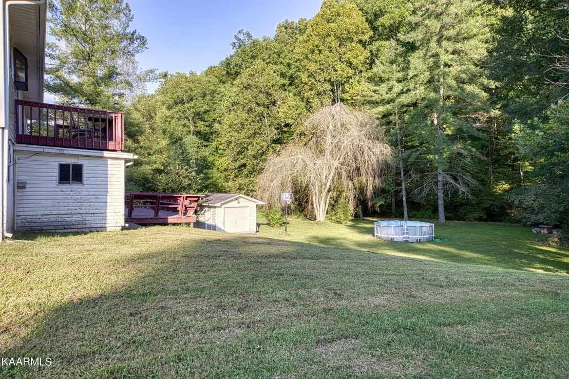 Photo of 215 Brooks Rd