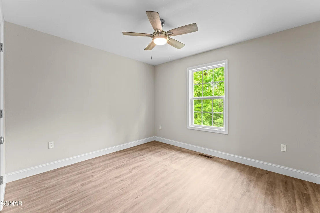 Photo of 1033 Cedar Ln