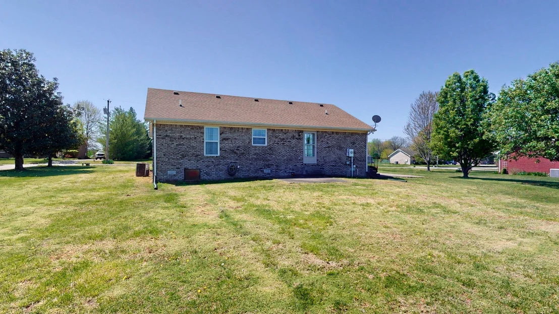 Photo of 136 Coates Rd