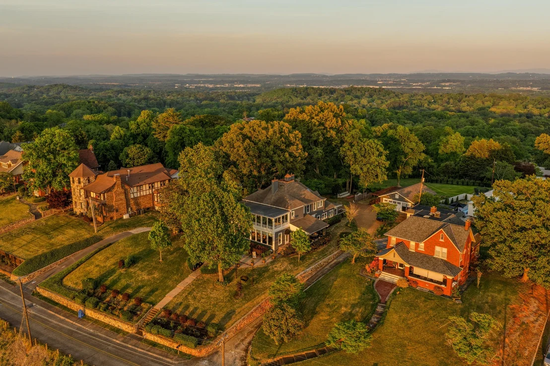 Photo of 46 N Crest Road