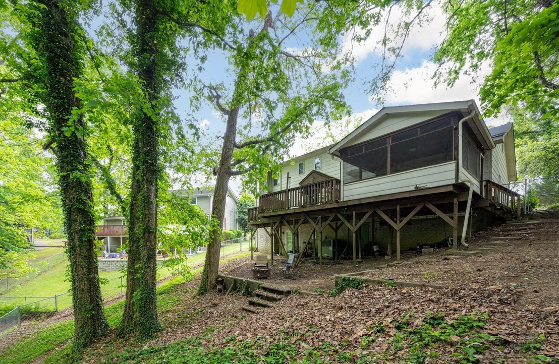 Photo of 497 Glenpoint Lane