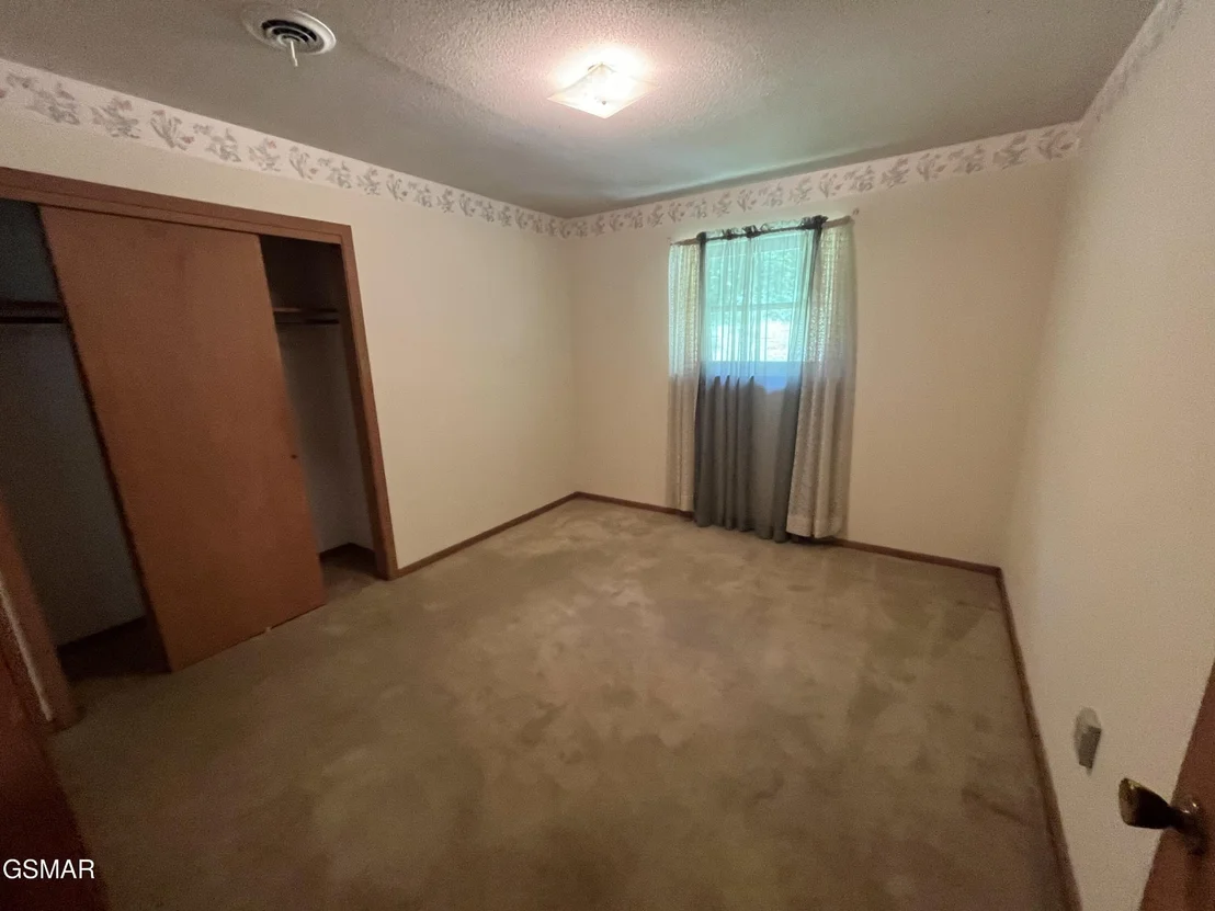 Photo of 827 Murphy Road