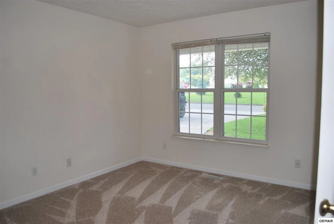Photo of 604 Ross Drive