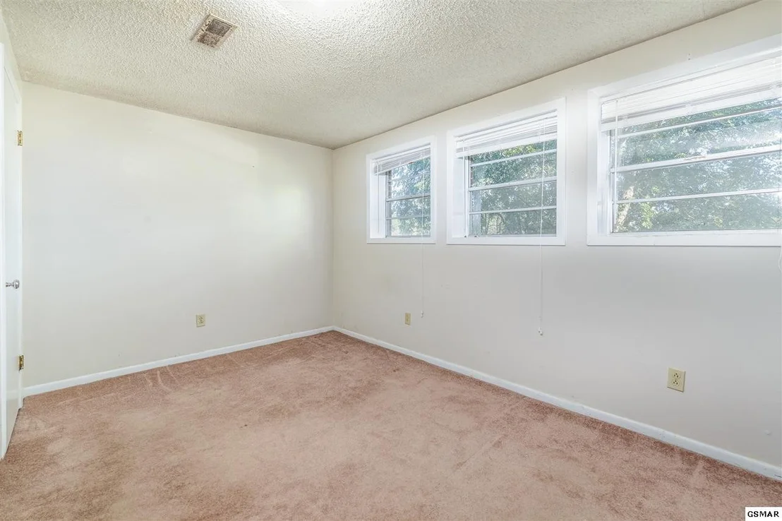 Photo of 307 McMaster Place