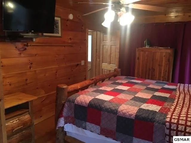 Photo of 717 Ski View Lane