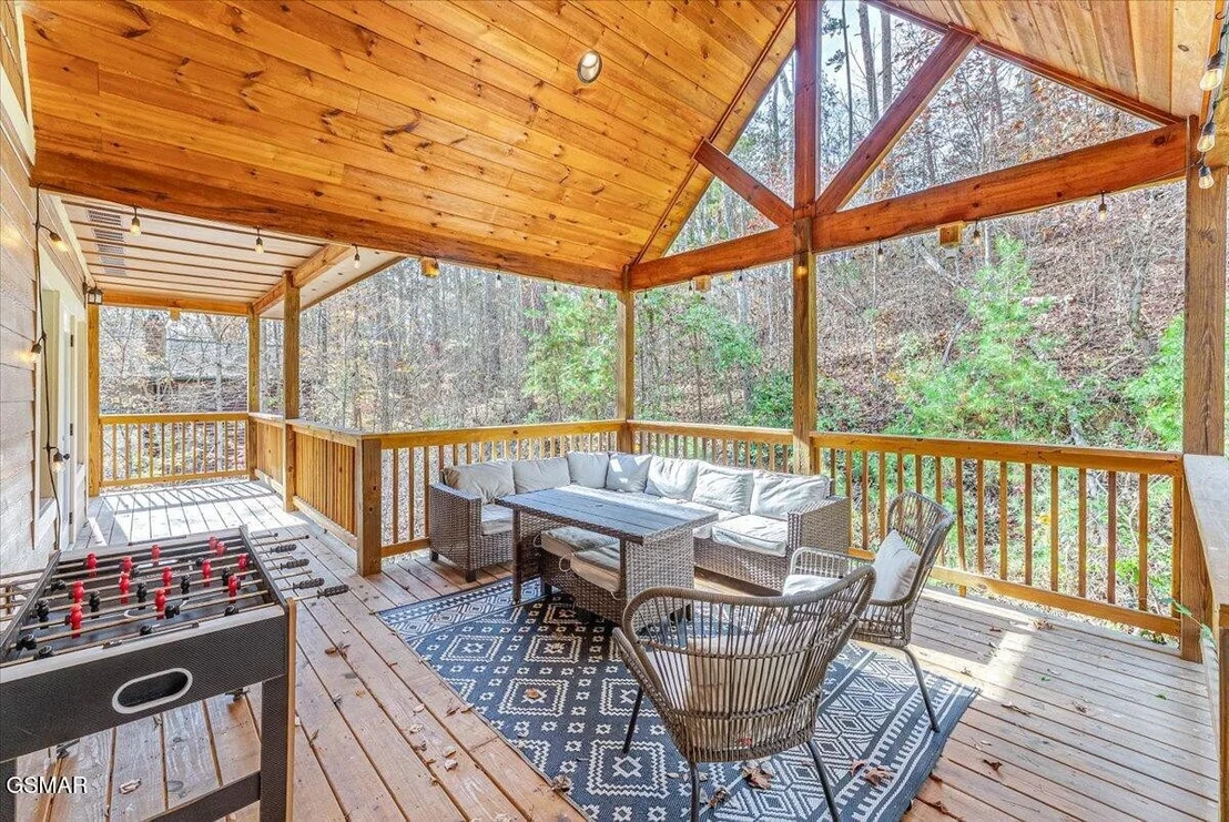 Photo of 2740 Mountain View Circle