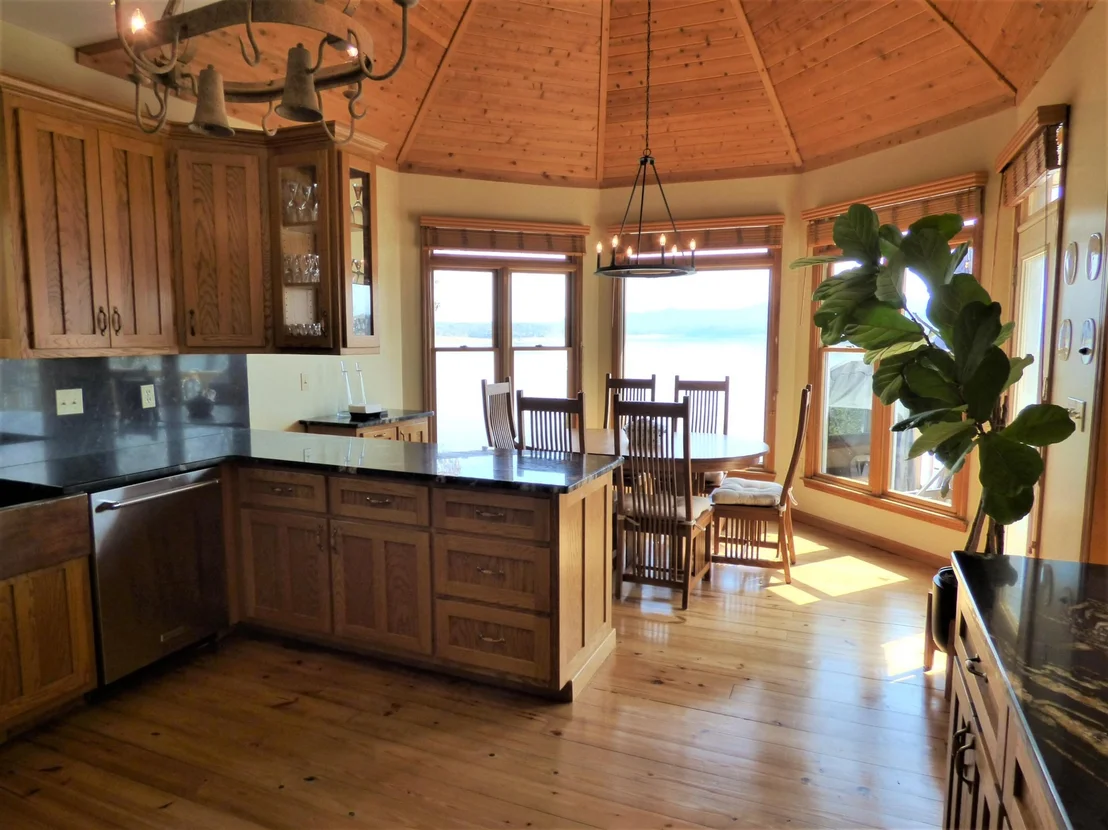 Photo of 950 Holtsinger Drive